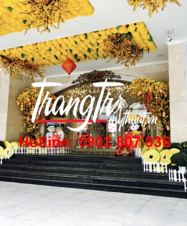 trang trí  cửa chính