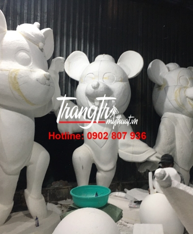 mô hình mút xốp đang hoàn thiện