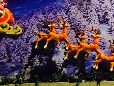 Mua Mô Hình Mút Xốp Noel Ở Đâu Tại TPHCM? Top Địa Chỉ Uy Tín Và Lưu Ý Khi Mua Online