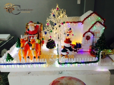 Điêu Khắc Mô Hình Mút Xốp Noel Sinh Động Độc Đáo