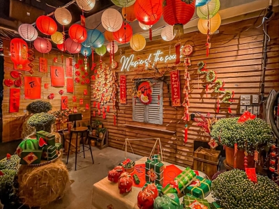 Trang Trí Tết Cho Quán Cafe Bằng Mút Xốp: Bí Quyết Thu Hút Khách Hàng Check-in