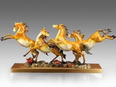 Trang trí Tết 2026 chủ đề Ngựa Vàng: Cẩm nang toàn diện đón tài lộc và vượng khí