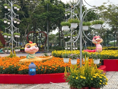 Dịch vụ trang trí cổng chào Tết bằng mút xốp chuyên nghiệp và ấn tượng