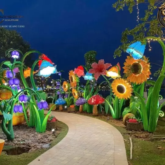 Mô hình hoa hướng dương và hoa chuông khổng lồ đẹp