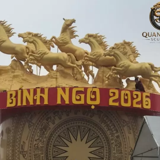 Tượng ngựa trang trí tết Bính Ngọ