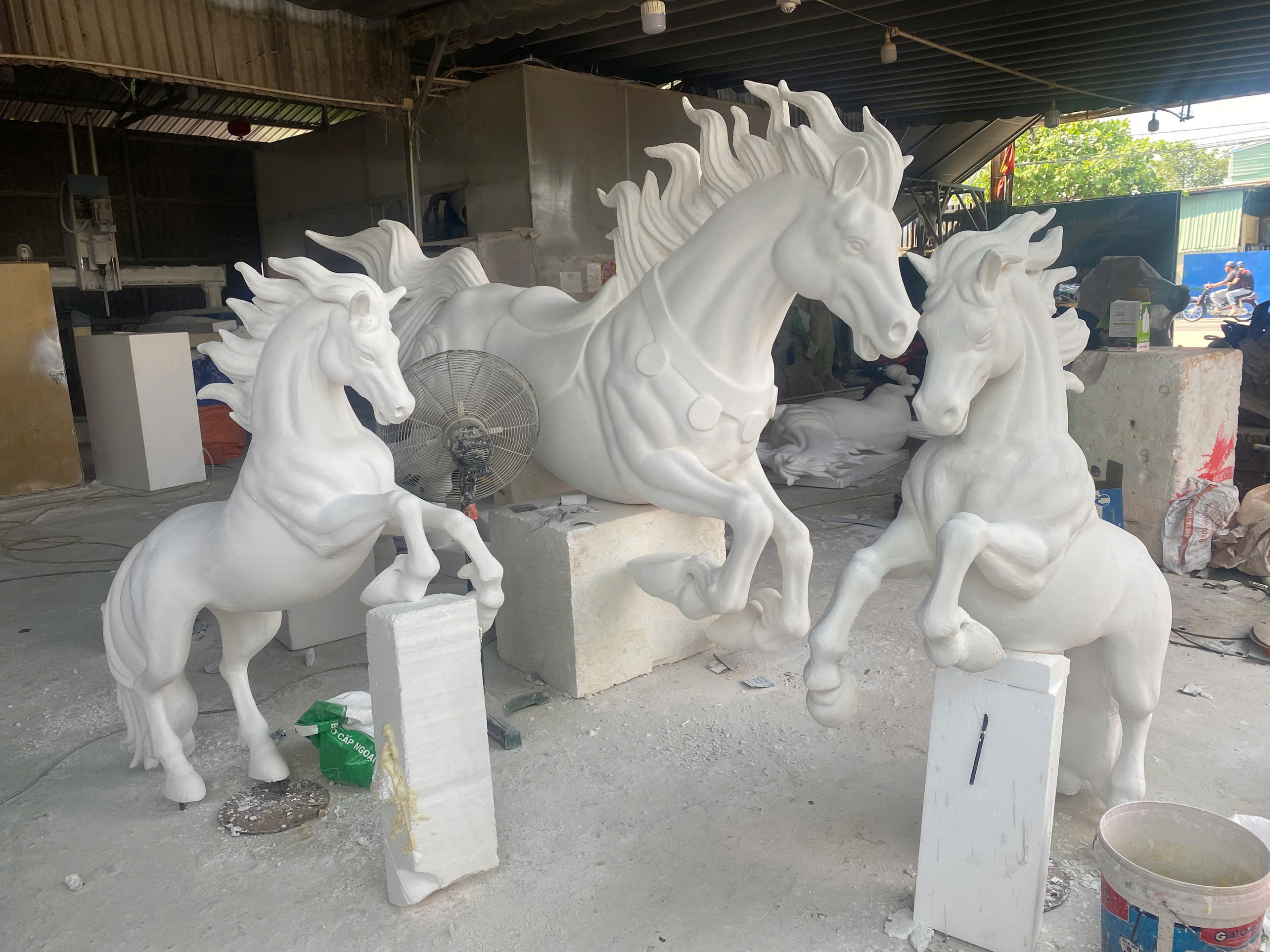 cho-thue-mo-hinh-linh-vat-tet